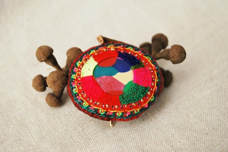 カラフルパーツの刺繍ポニーフック - 髮夾/髮圈 - 繡線 多色