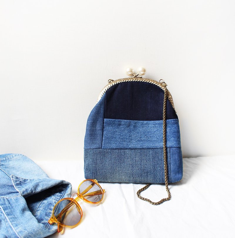 Cowboy spell interface gold bag backpack - กระเป๋าแมสเซนเจอร์ - ผ้าฝ้าย/ผ้าลินิน สีน้ำเงิน
