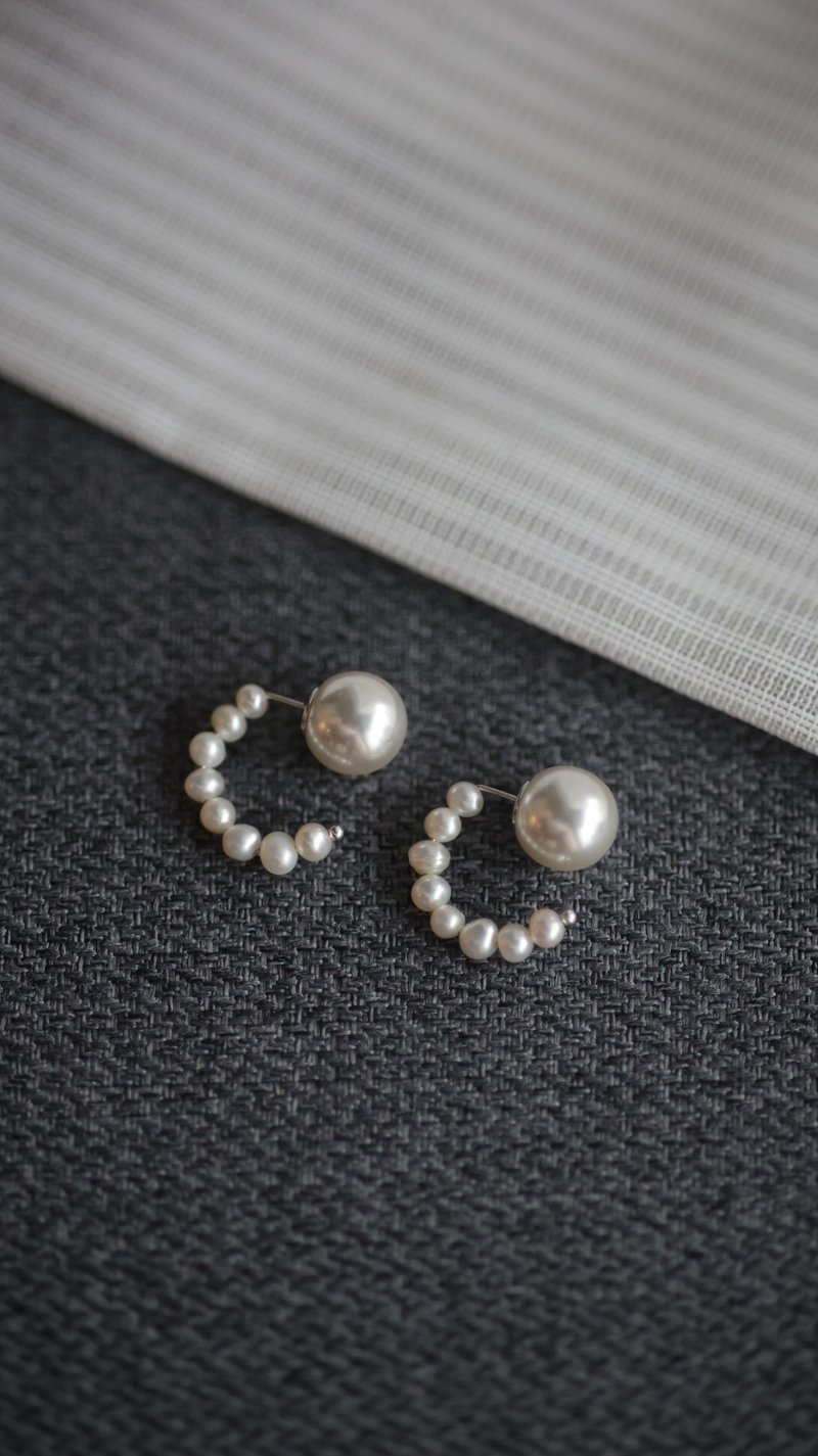 珍珠小圈圈純銀耳環 - 耳環/耳夾/耳骨夾 - 珍珠 白色