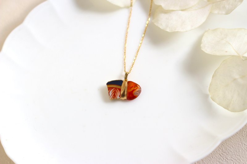 Arita ware gold-lacquered necklace, surgical Stainless Steel chain, hypoallergenic, 18K, carnelian, natural stone, traditional craft, pottery fragment, a18 - Necklaces - Pottery Brown