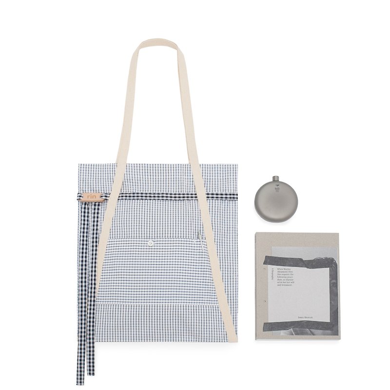 ATOTE 2 fall in love with life - white graph paper three back method tote bag by rin - กระเป๋าถือ - ผ้าฝ้าย/ผ้าลินิน ขาว