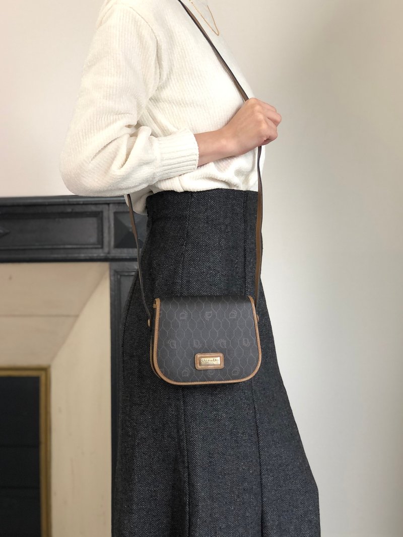 【 日本直送　名牌中古包 】Christian Dior ハニカム柄 ショルダーバッグ ブラック ロゴ PVCレザー ミニバッグ 6h24uc - 側背包/斜背包 - 防水材質 黑色