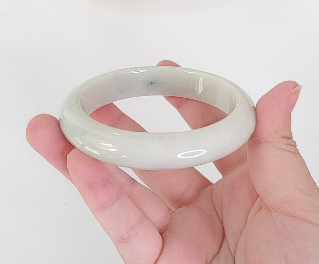 ナチュラルビューティーベーシック ブレスレット バングル 骨格ストレートさんにおすすめのブレスレット10選♪似合うアクセサリーとは？ | 4MEEE