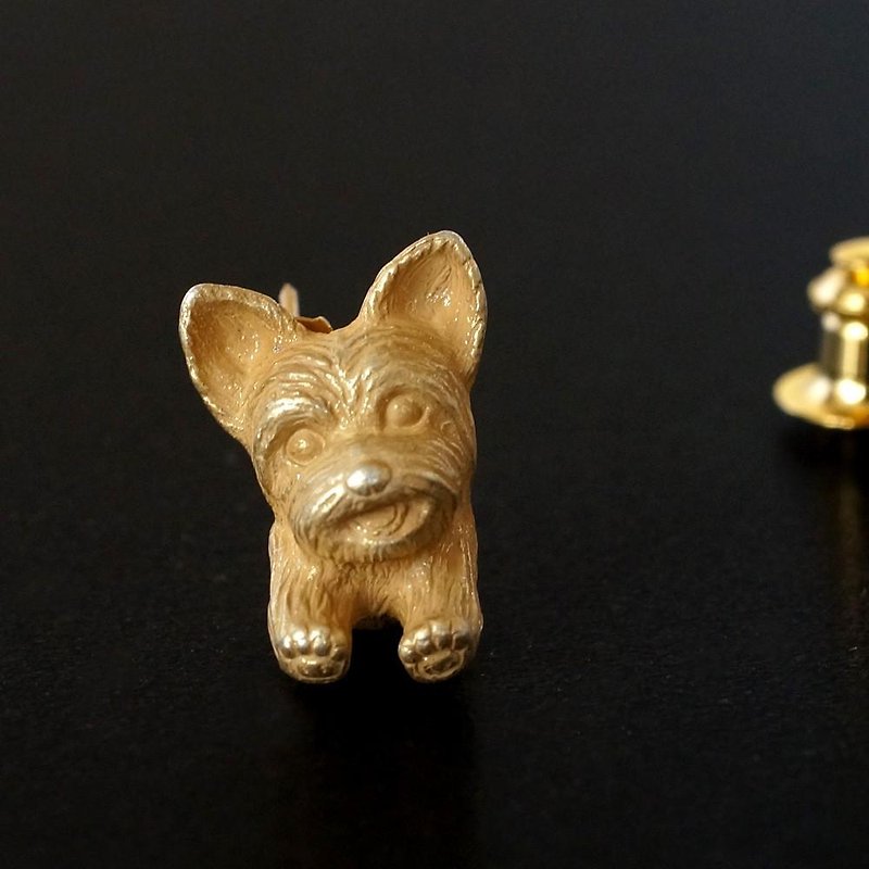 ヨークシャテリアの犬ピンブローチ 真鍮 - ブローチ - 金属 ゴールド