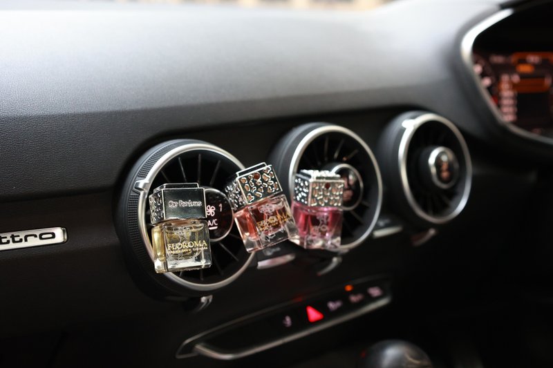 花之滴 車用精油擴香器 Car Diffuser 雞蛋花 Frangipani - 香薰/精油/線香 - 其他材質 