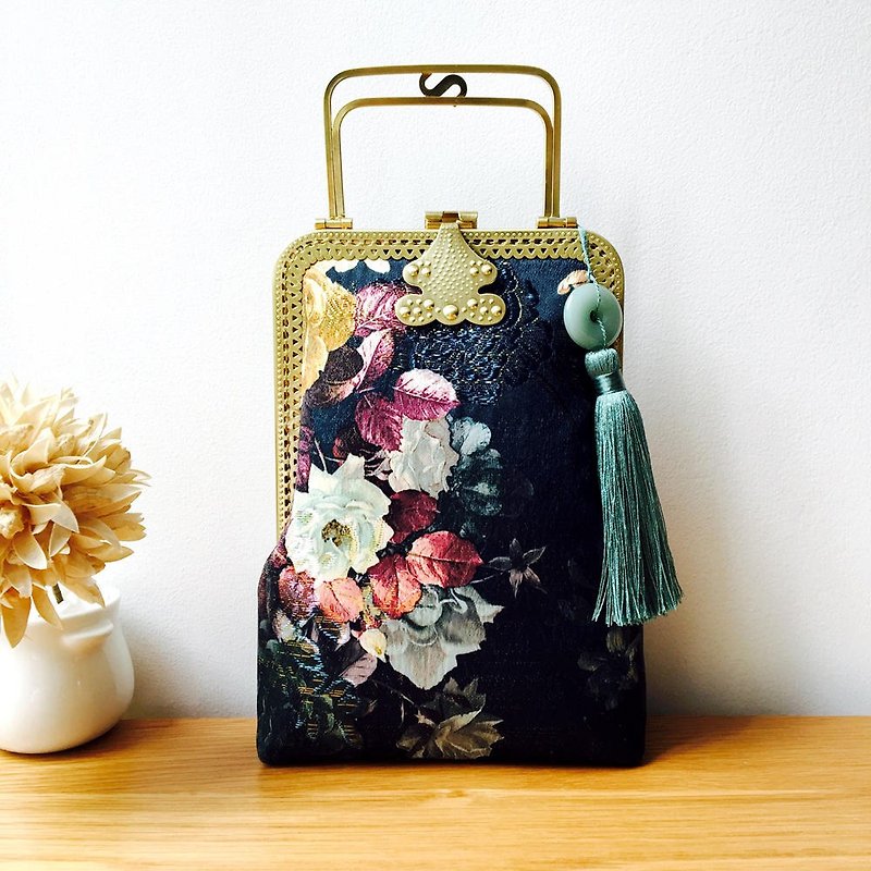 Limited time discount gold package cheongsam bag Messenger bag flower iphone mobile phone bag mobile phone bag Messenger bag storage bag birthday gift custom gift can be embroidered lettering - Messenger Bags & Sling Bags - Cotton & Hemp 
