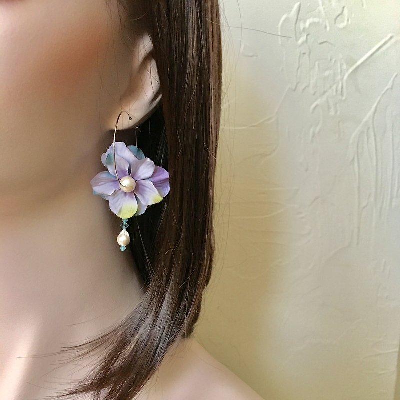 【Resale】 Earrings Uwajima pearls and hydrangea pierced earrings - ต่างหู - เครื่องเพชรพลอย สีม่วง
