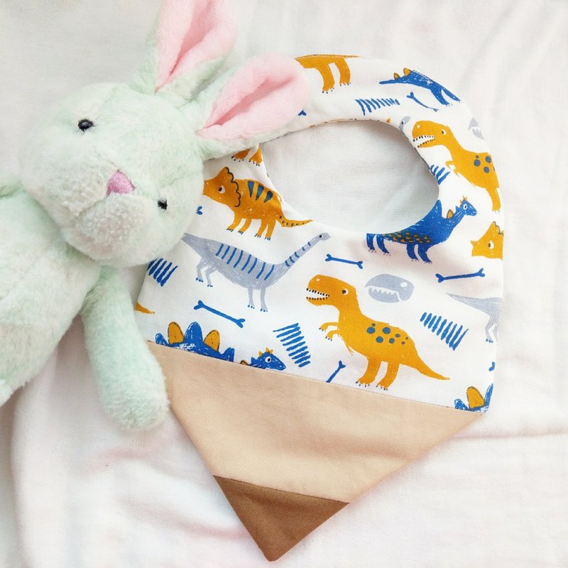 They're all dinosaurs - 9 models to choose from. Color pencil shaped bib (name can be embroidered) - ผ้ากันเปื้อน - ผ้าฝ้าย/ผ้าลินิน สีน้ำเงิน