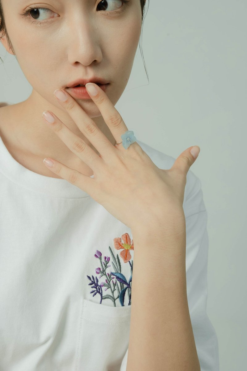 真花戒指-Sky Blue Flower Ring - 耳環/耳夾/耳骨夾 - 植物．花 藍色
