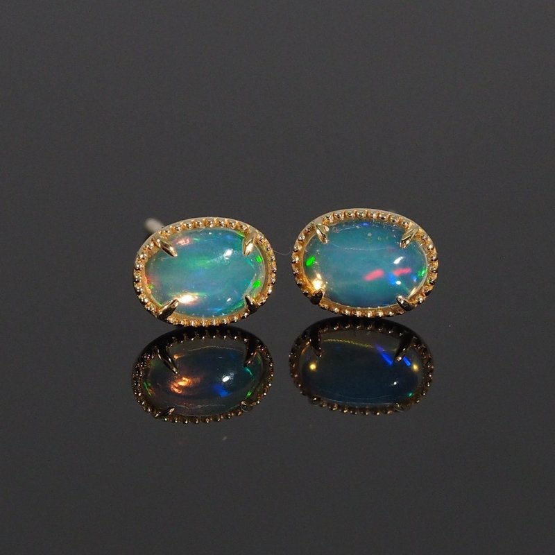 18K金蛋白石橢圓形耳環 18K Gold Opal Oval Earrings - 耳環/耳夾/耳骨夾 - 貴金屬 
