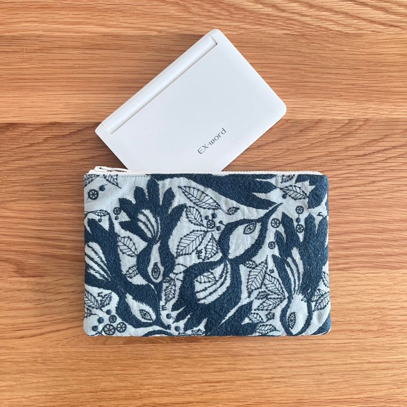 mina perhonen carnival 収納包　ポーチ　グリーン　大きめ - 化妝包/收納袋 - 棉．麻 綠色