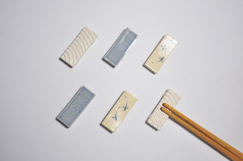 Out-of-print ceramic hand-made ornaments chopstick holder tea pillow tea set tea needle holder shelf pen shelf series - ของวางตกแต่ง - ดินเผา หลากหลายสี