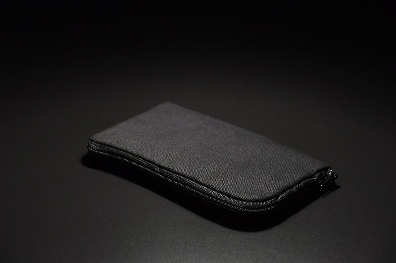 ENDURE/黑色帆布手機袋/加長版型 - 化妝包/收納袋 - 棉．麻 黑色