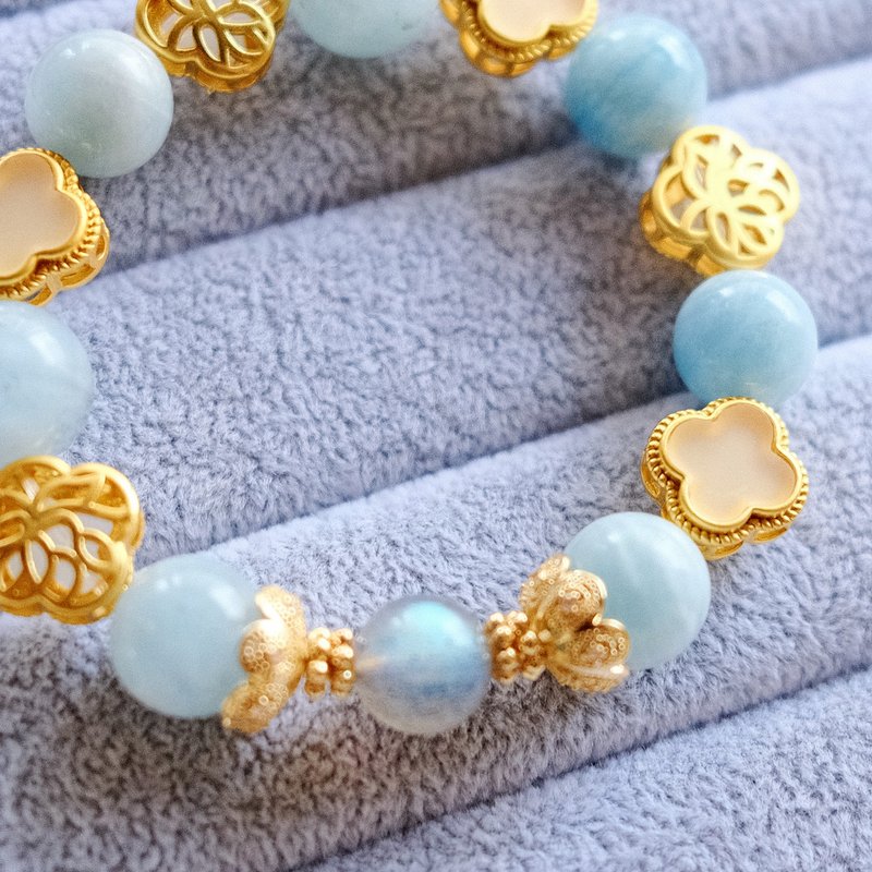 幸運微光丨溝通順暢海藍寶灰月光拉長石幸運四葉草丨彌雅原創設計 - 手鍊/手環 - 水晶 藍色