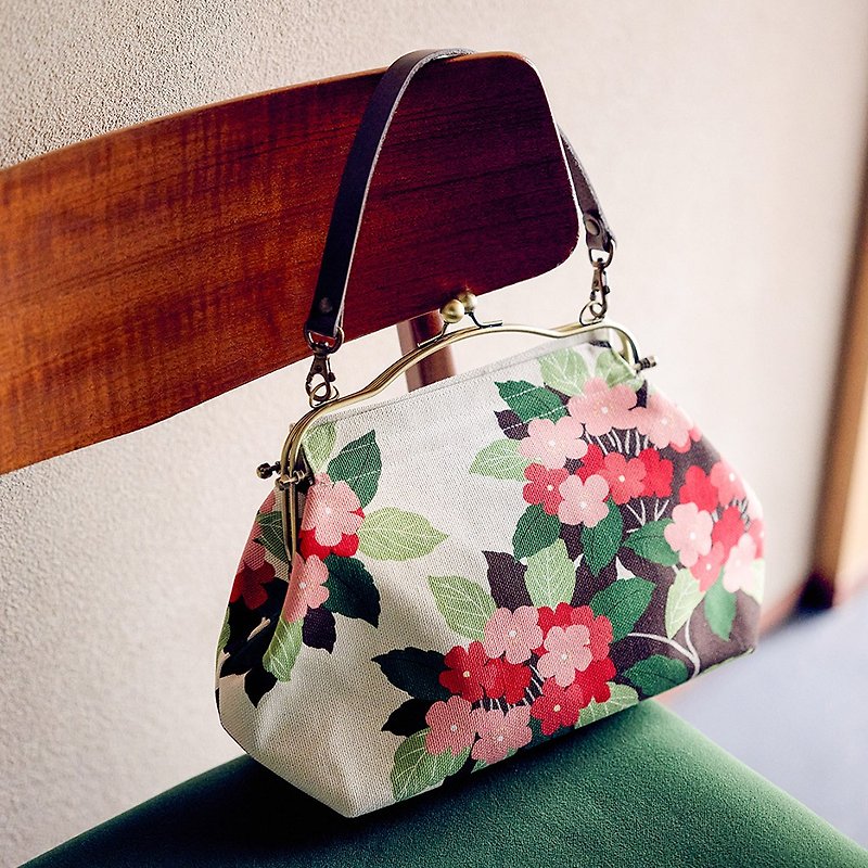 Horizontal Bently Gamaguchi Bag Suzuhana　Made in Japan - กระเป๋าถือ - ผ้าฝ้าย/ผ้าลินิน ขาว