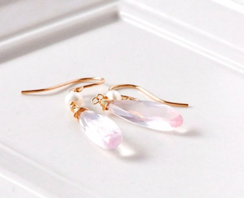 Rose quartz long pair shape x pearl earrings - ต่างหู - เครื่องเพชรพลอย 