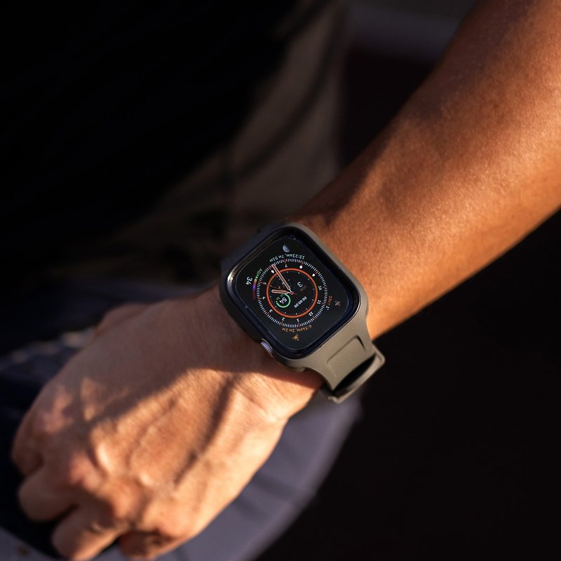 ESSENTIALS | Hybrid Soft Plastic Case with Strap for Apple Watch 45/44mm - Olive - นาฬิกาคู่ - พลาสติก สีเขียว