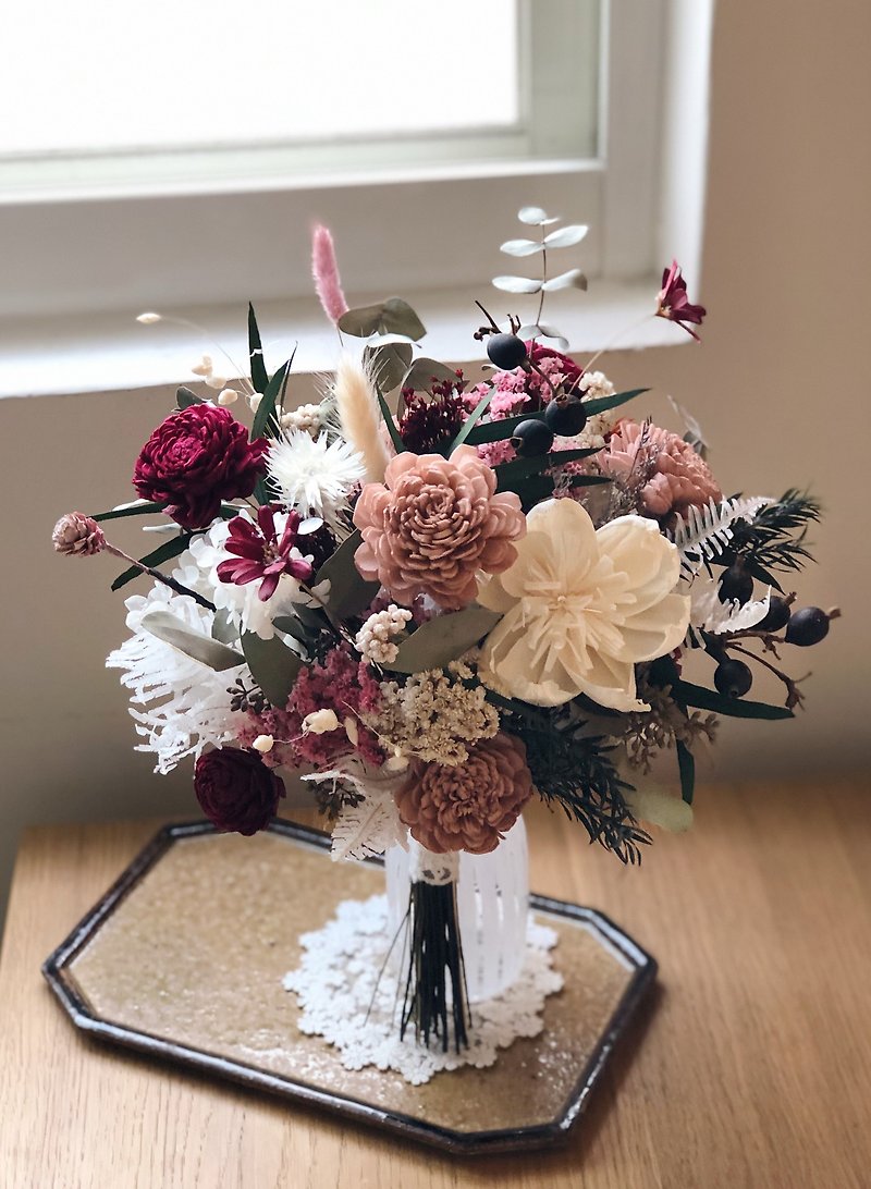 Dry bouquet/bridal bouquet/wedding bouquet - ช่อดอกไม้แห้ง - พืช/ดอกไม้ สีแดง