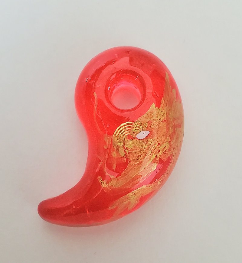 Magatama Amulet (Red Dragon) RED DRAGON - Keychains - Resin Red