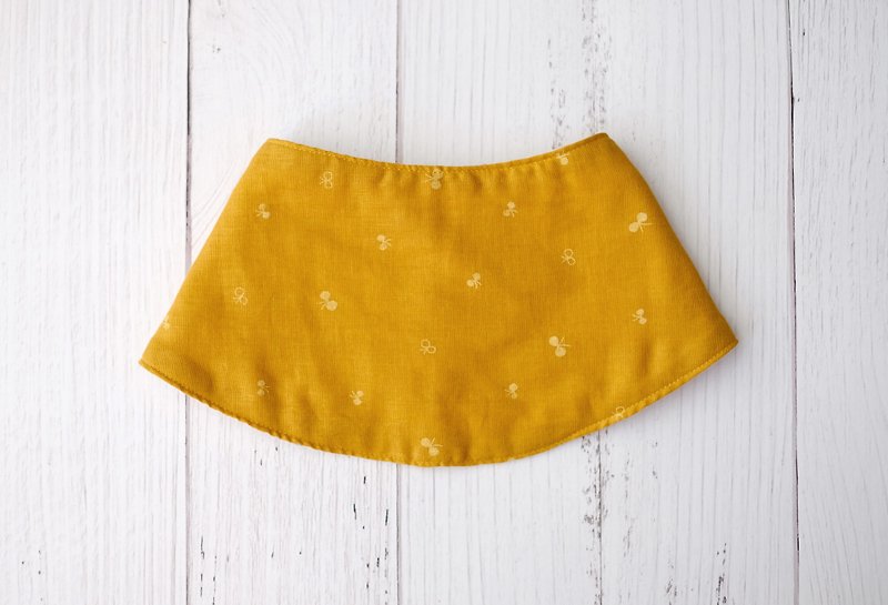 芥末黃領巾式圍兜 日本製二重紗 彌月禮 口水巾 - 口水肩/圍兜 - 棉．麻 橘色