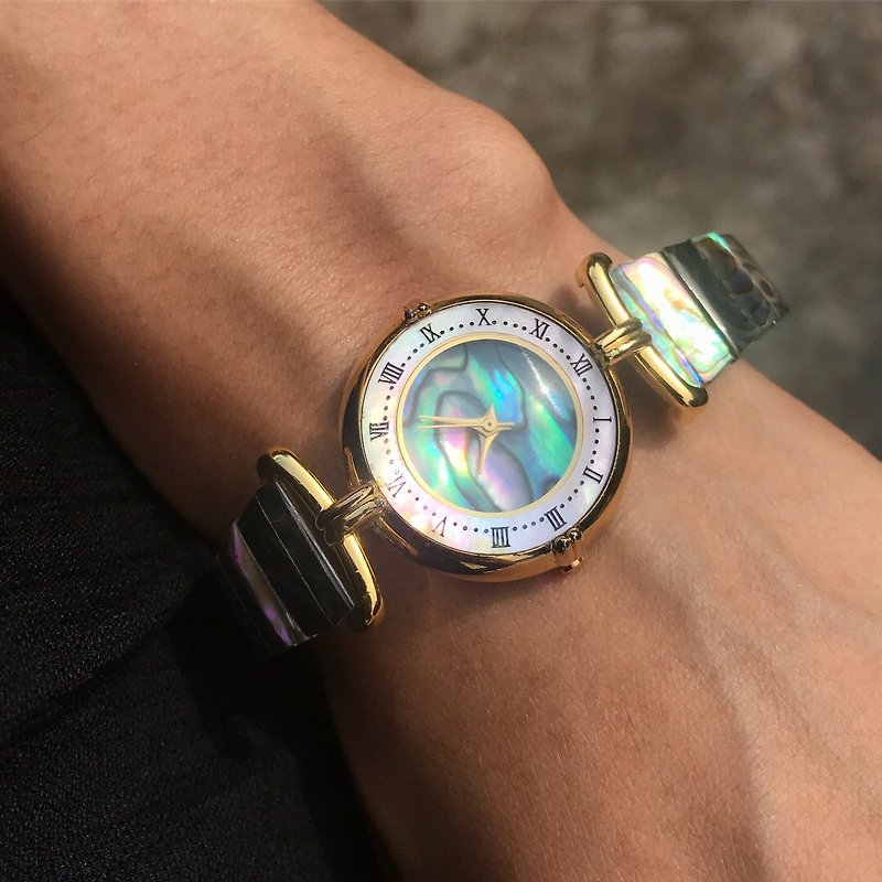 【Lost And Find】Natural  abalone pearl watch - นาฬิกาผู้หญิง - เครื่องเพชรพลอย หลากหลายสี