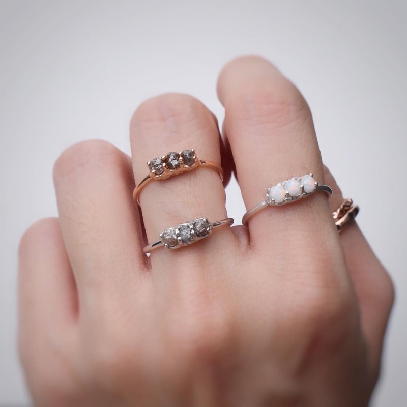 Opal gemstone ring / raw diamond Opal / Diamond ring #minimsignature #minimdiamond R526 - 戒指 - 純銀 