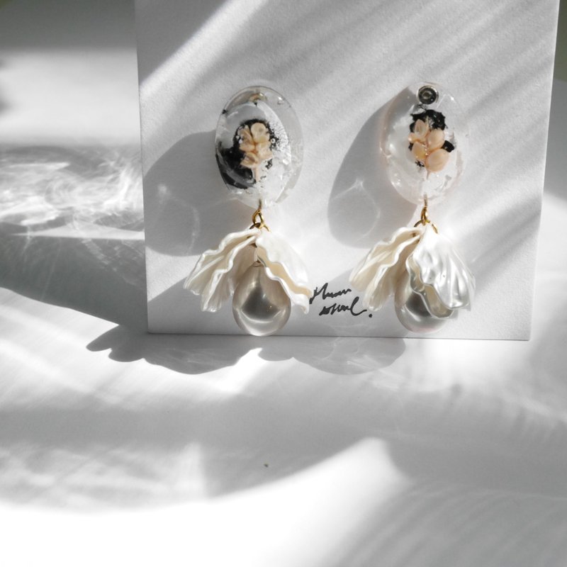 耳環 ピアス / イヤリング  | 花蕾 - 耳環/耳夾/耳骨夾 - 樹脂 白色