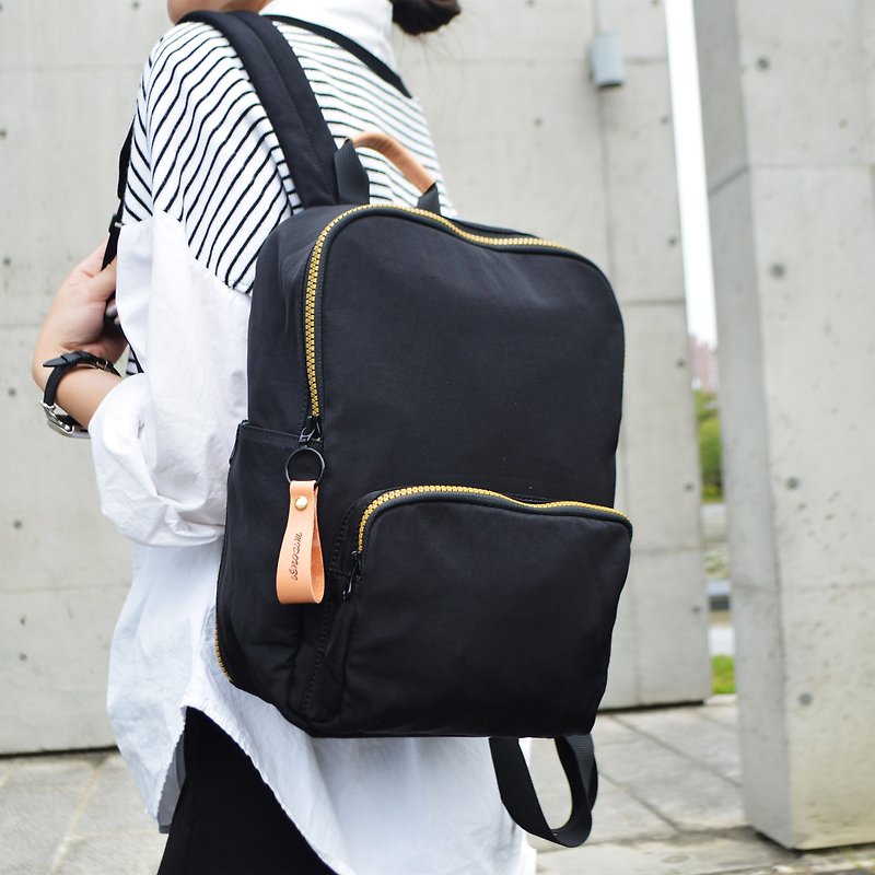 *Free custom engraving*Backpack that can hold tablet - black (5 colors in total) - กระเป๋าเป้สะพายหลัง - ไนลอน สีดำ