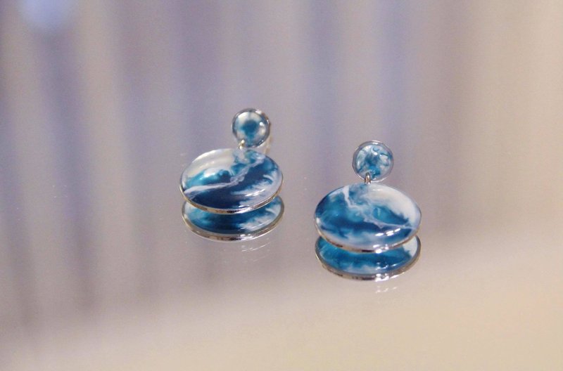 Blue Stone Flow - Earrings & Clip-ons - Resin Blue