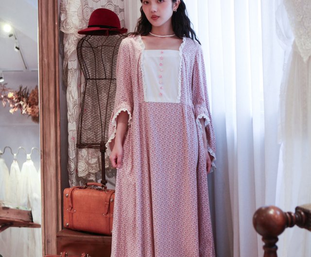 Niao Niao Department Store-Vintage Pink Lace Trimmed Floral Bell Sleeve American  Dress - Shop niao-niao One Piece Dresses - Pinkoi