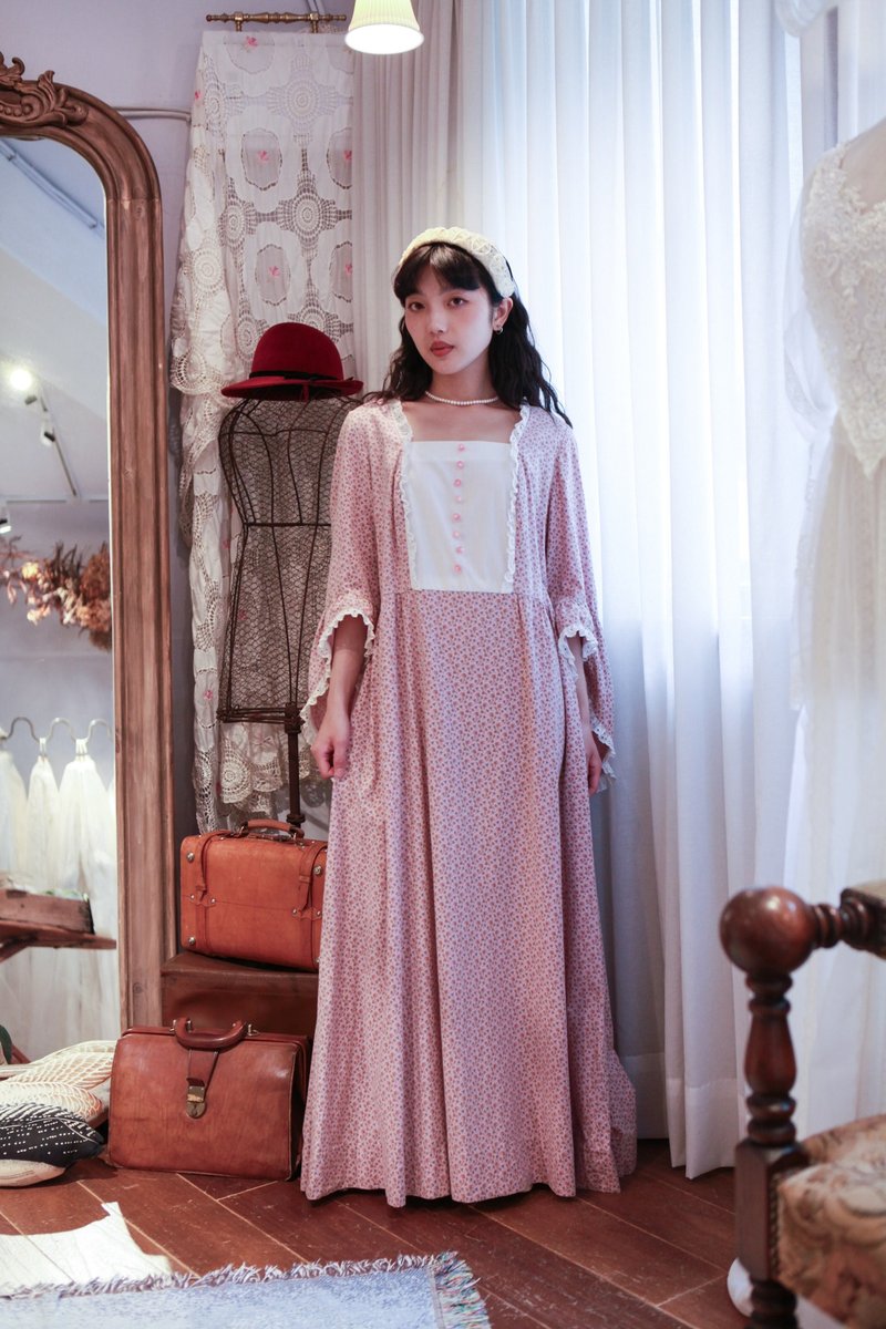 Niao Niao Department Store-Vintage Pink Lace Trimmed Floral Bell Sleeve American Dress - ชุดเดรส - ผ้าฝ้าย/ผ้าลินิน 