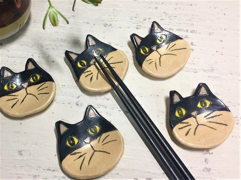 Smelly face meow shape sauce plate chopstick holder_pottery chopstick holder - Chopsticks - Pottery Black