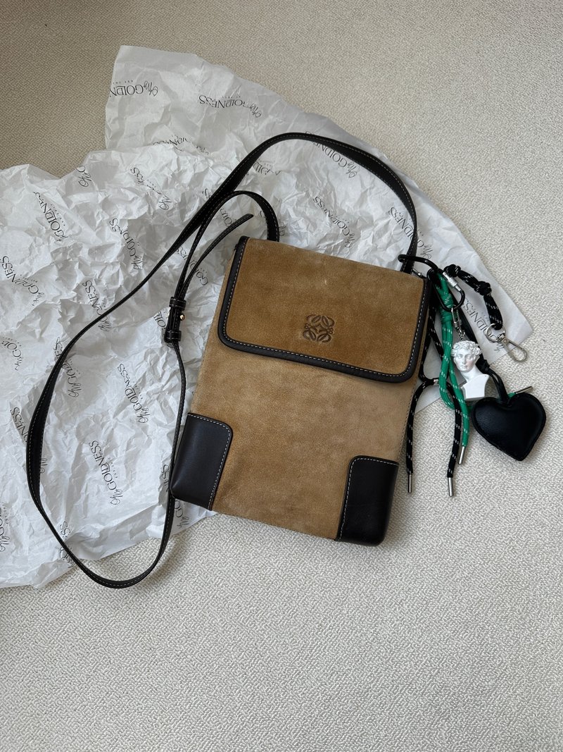 中古包 Loewe 羅意威 麂皮餅乾 Crossbody 包 - 手提包/手提袋 - 真皮 卡其色