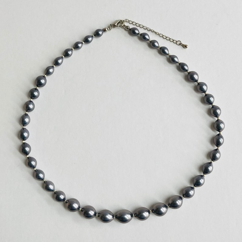 ガラスバロックパールグラデーションネックレスM/約45cm/プルーン/made in japan - 項鍊 - 玻璃 紫色