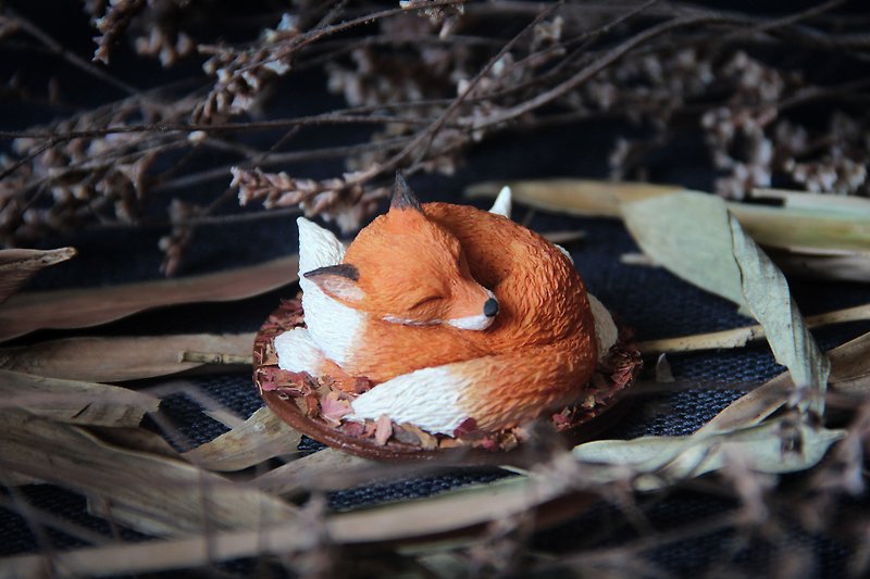 九尾狐 (紅棕色) - 擺飾/家飾品 - 樹脂 橘色