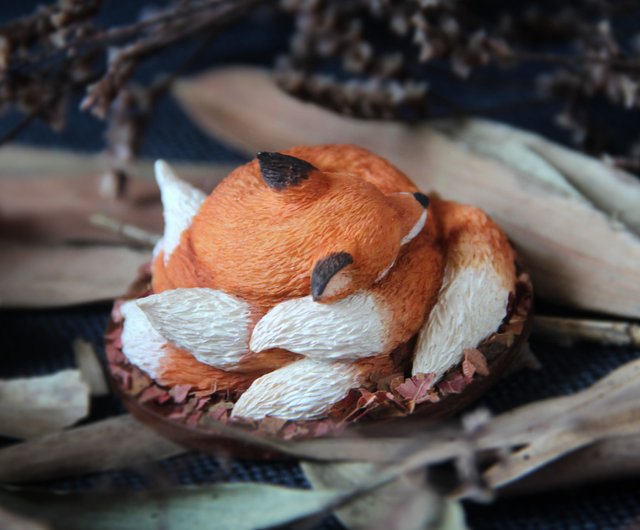 チモップ！！お取り置き九尾狐（赤） 九尾の狐 中Size 置き物 インテリア 屋内 屋外 狐 九尾