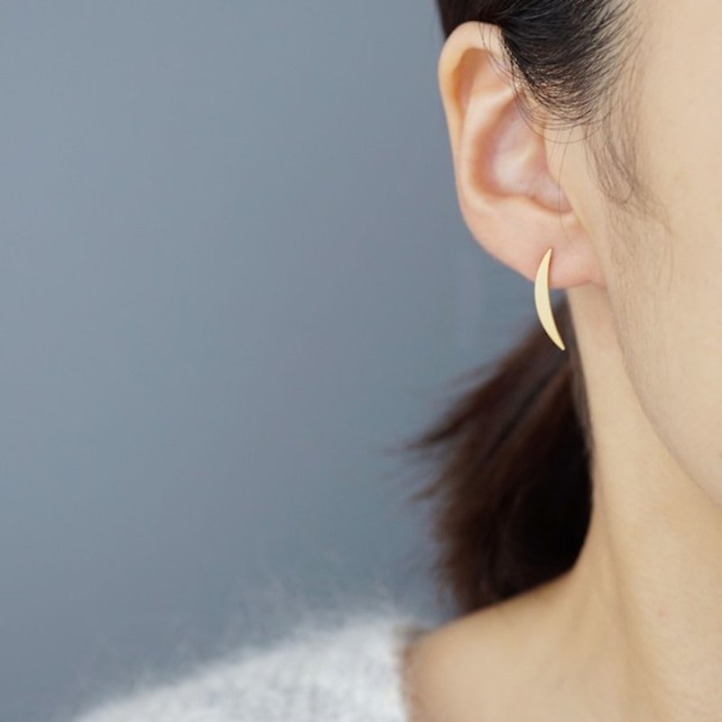 Moon Earrings - 耳環/耳夾 - 其他金屬 多色