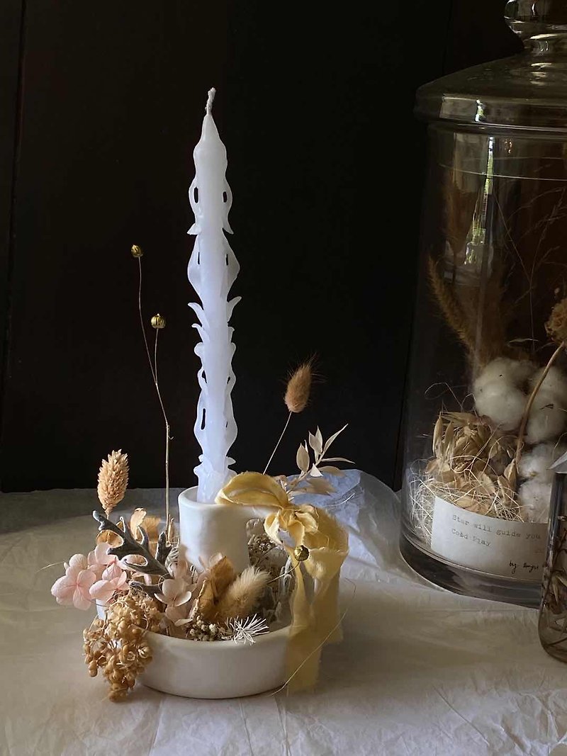 【夜守護者】 乾燥花燭台 / 附雕刻蜡烛 - 裝飾/擺設  - 植物．花 白色