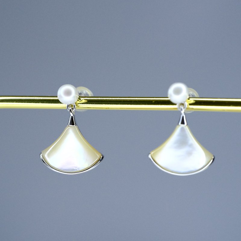 HIWNESS 925 sterling silver gold plated earrings mother of pearl/white oyster pearl earrings Valentine's Day gift - Earrings & Clip-ons - Gemstone White