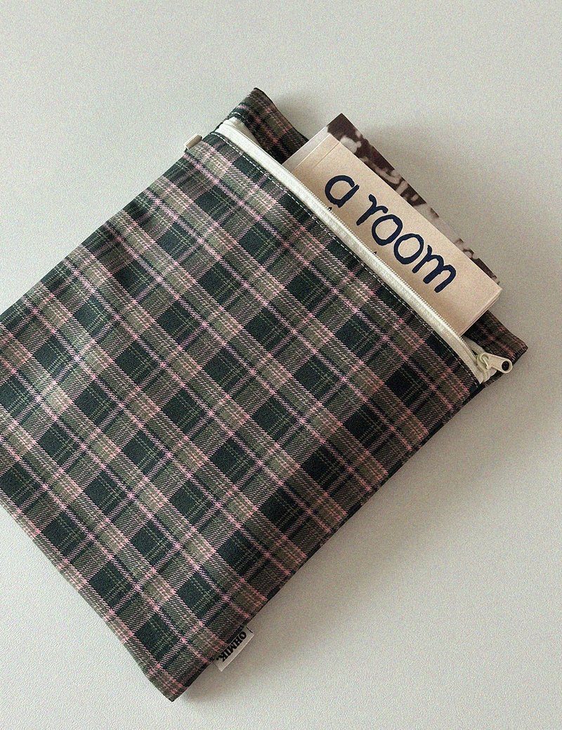 iPad Book Pouch 009 Green Pink - 書衣/書套 - 棉．麻 多色