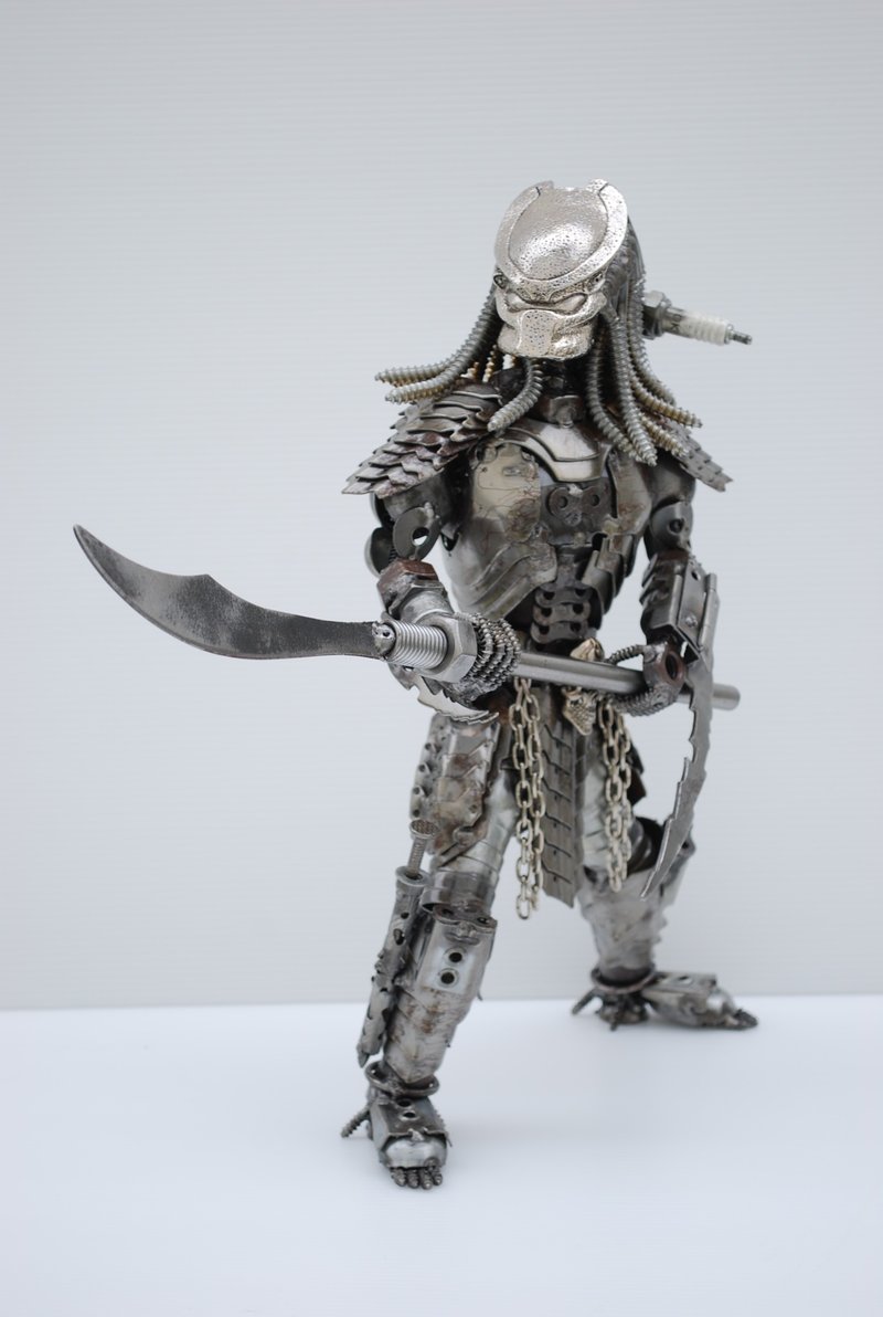 The Hunter SCRAP METAL, Cool gift for him, Cool Birthday Gift, Anniversary gifts - 擺飾/家飾品 - 其他金屬 