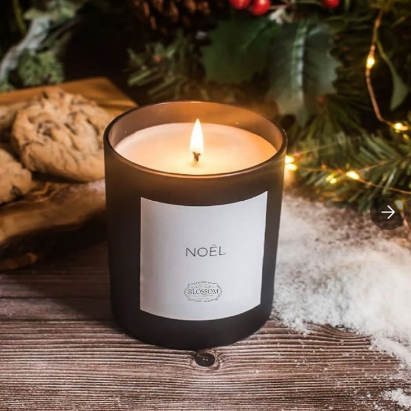 Blossom Noel Scented Candle 220g - เทียนหอม/น้ำหอม/สบู่แฮนด์เมด - ขี้ผึ้ง ขาว