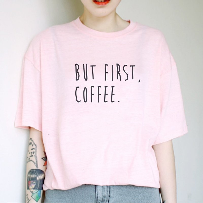 しかし、最初に、COFFEE半袖TシャツライトピンクコーヒーWenqingデザインギフト旅行生活のモットー - トップス - コットン・麻 ピンク
