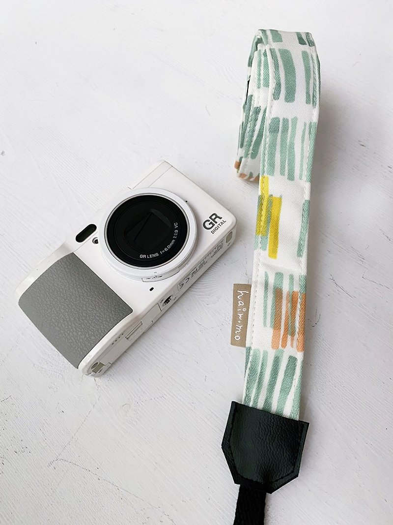 hairmo線條色塊相機背帶/手腕帶-綠(相機/手機/證件) - 相機帶/腳架 - 棉．麻 綠色