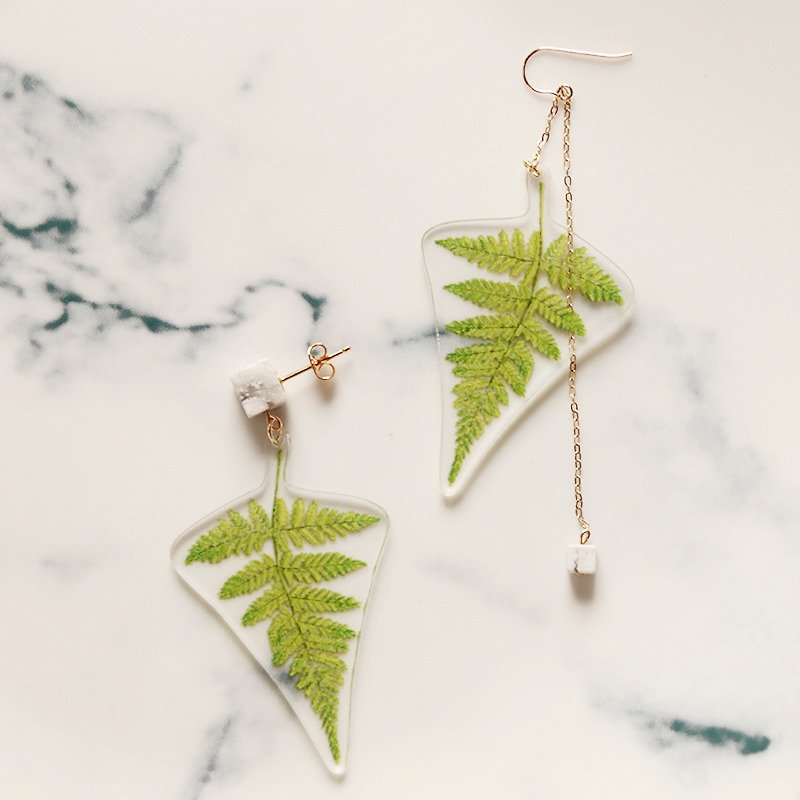 NoMatch Irregular designed tropical plants original hand-painted illustration Fern gold-plated asymmetrical earrings - Earrings & Clip-ons - Acrylic Green
