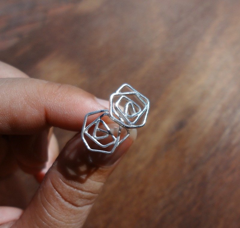 Angel silver thread rose silver earrings earrings - ต่างหู - โลหะ สีเงิน