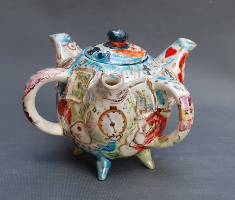 Unusual teapot Alice Wonderland Three spouts Teapot Mad Tea Party Porcelain art - ถ้วย - เครื่องลายคราม หลากหลายสี