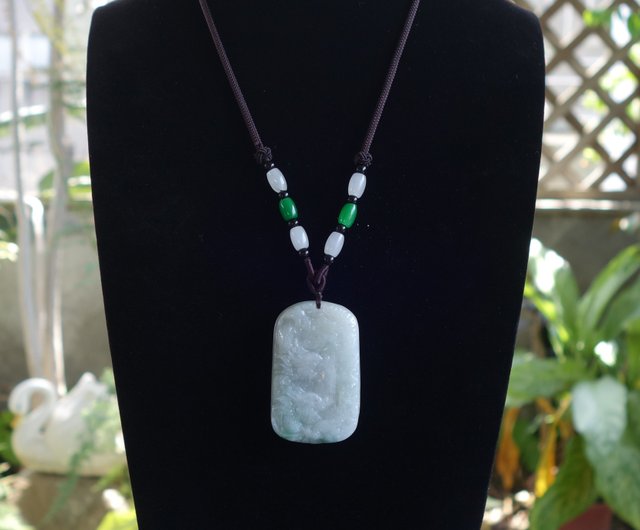 ビルマ翡翠ペンダント？骨董