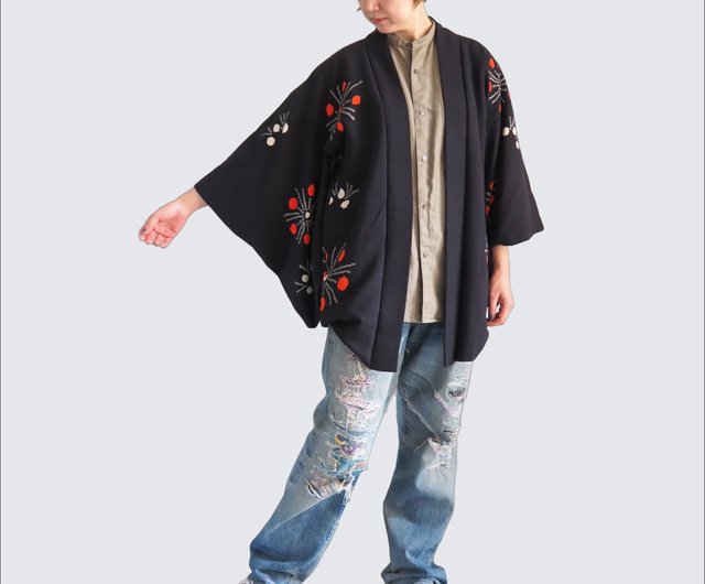 日本製】ユニセックス羽織 日本の黒 絞りフラワー 洋服に合う羽織