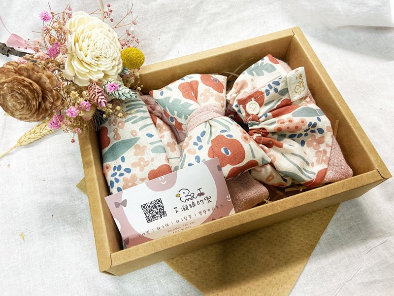 預需訂製 花園親子髮帶雲肩彌月禮盒組 - 彌月禮盒 - 棉．麻 